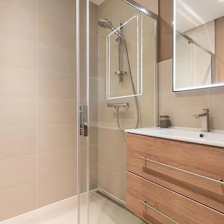 Design Et Charme, 100M2 Face A La Saone Apartment Lyon Exterior photo