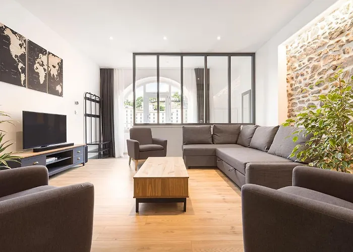 Design Et Charme, 100M2 Face A La Saone